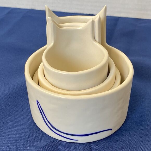 Anthropologie Set of 4 Cat Stoneware Nesting Measuring Cups by Kaye Blegvad - Picture 5 of 11